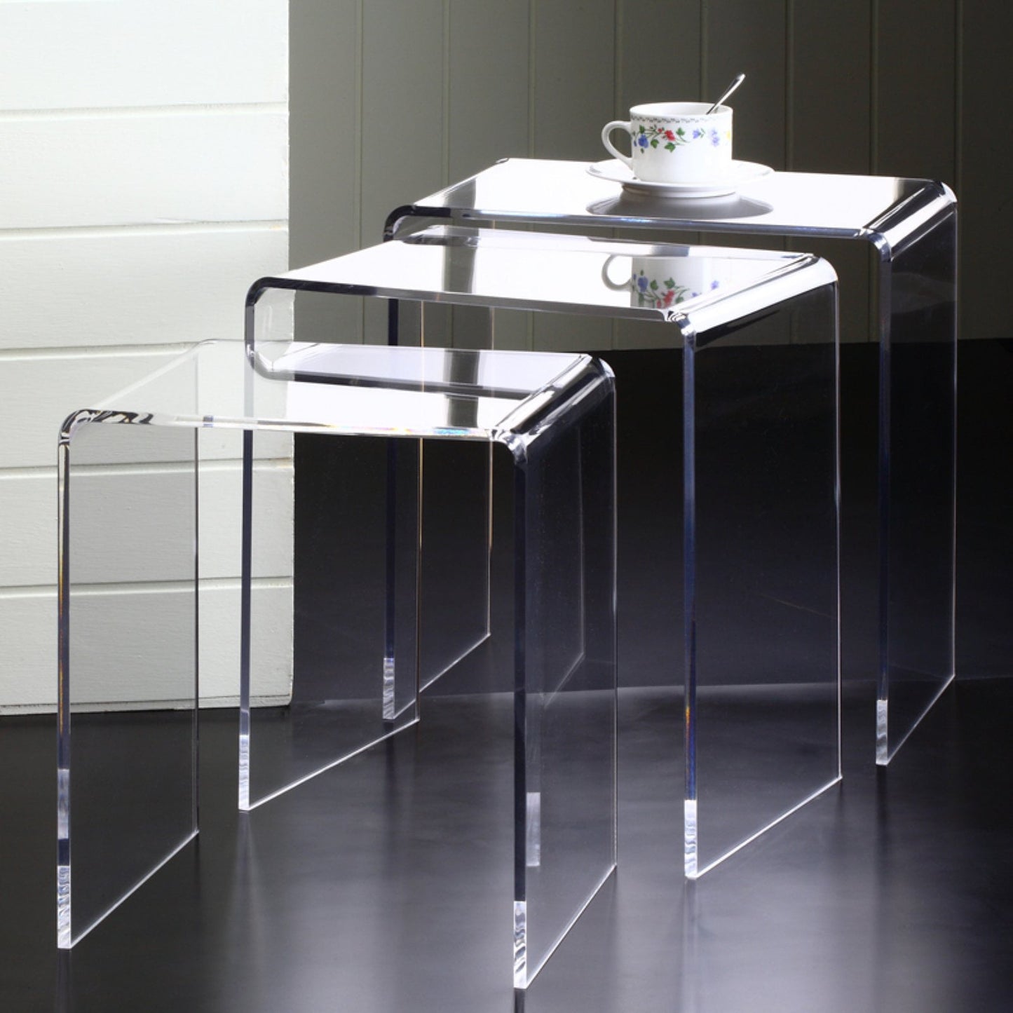 Fox Hill Trading Pure Decor Lucite and Acrylic Nesting Tables - Clear (Set of 3)