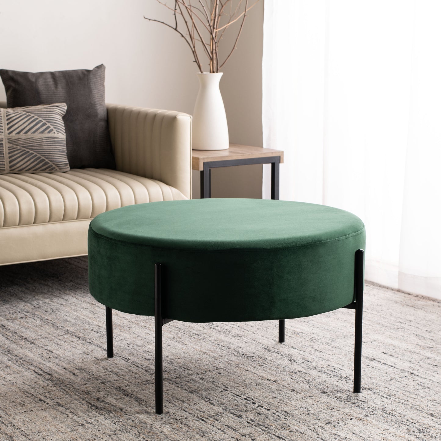 SAFAVIEH Lisbon Modern Glam Round Cocktail Ottoman, Malachite Green
