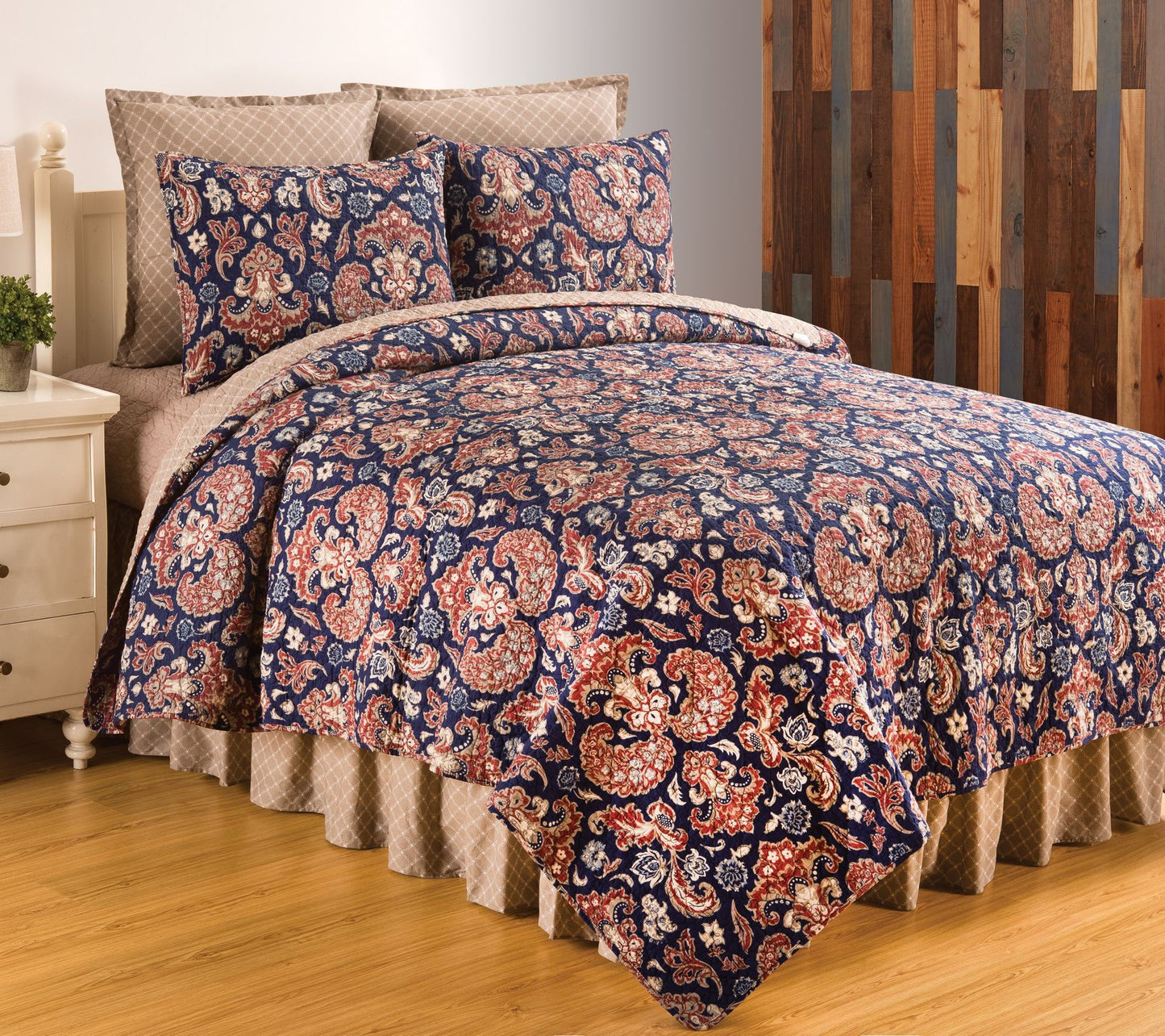 C&F Home Rosamund Damask Full/Queen Quilt Set