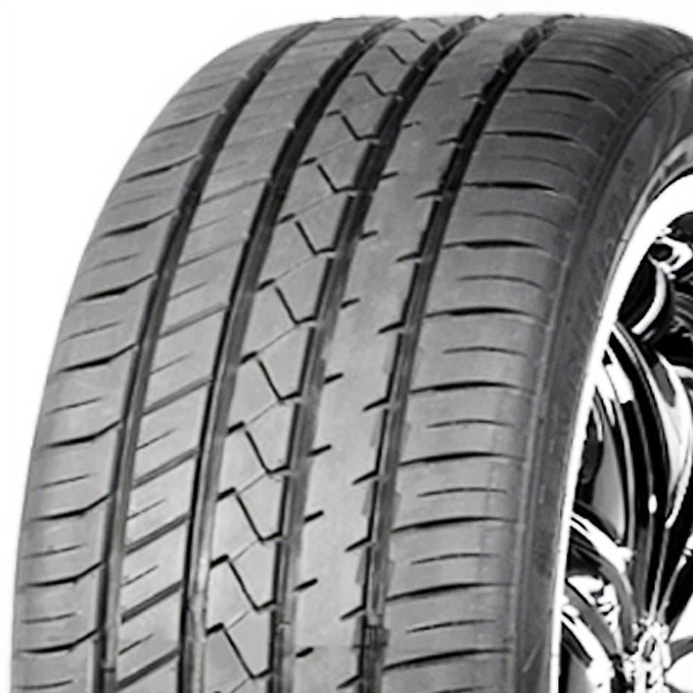 Lionhart All-Season 255/45R20 105 W Tire