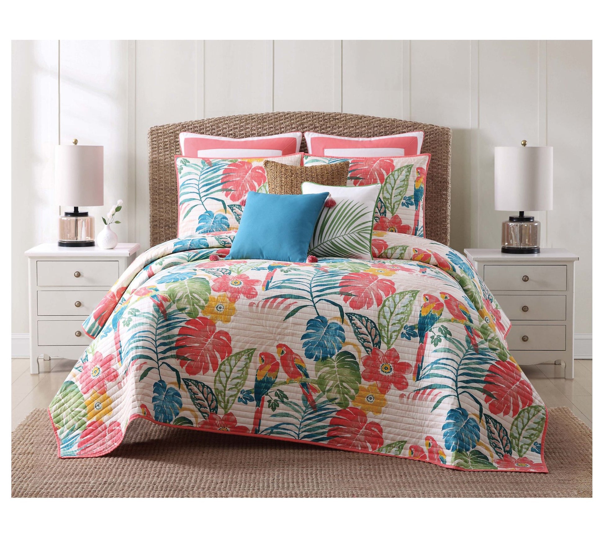 Oceanfront Resort Coco Paradise King Quilt Set