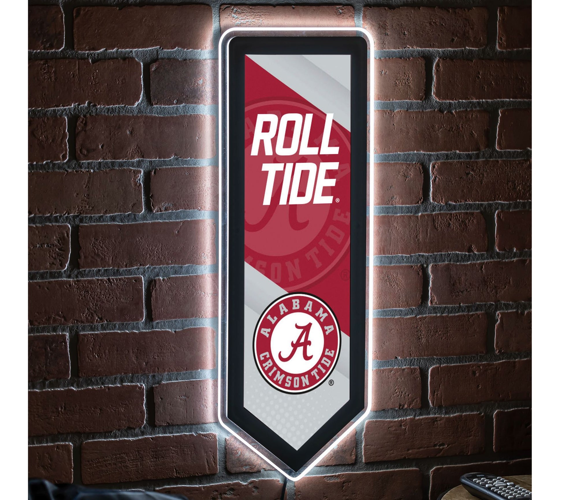 Evergreen Enterprises NCAA LED Pennant Shaped Wall Light