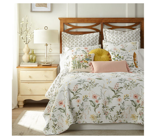 Levtex Home Viviana 3-Piece Floral Full/Queen Quilt Set