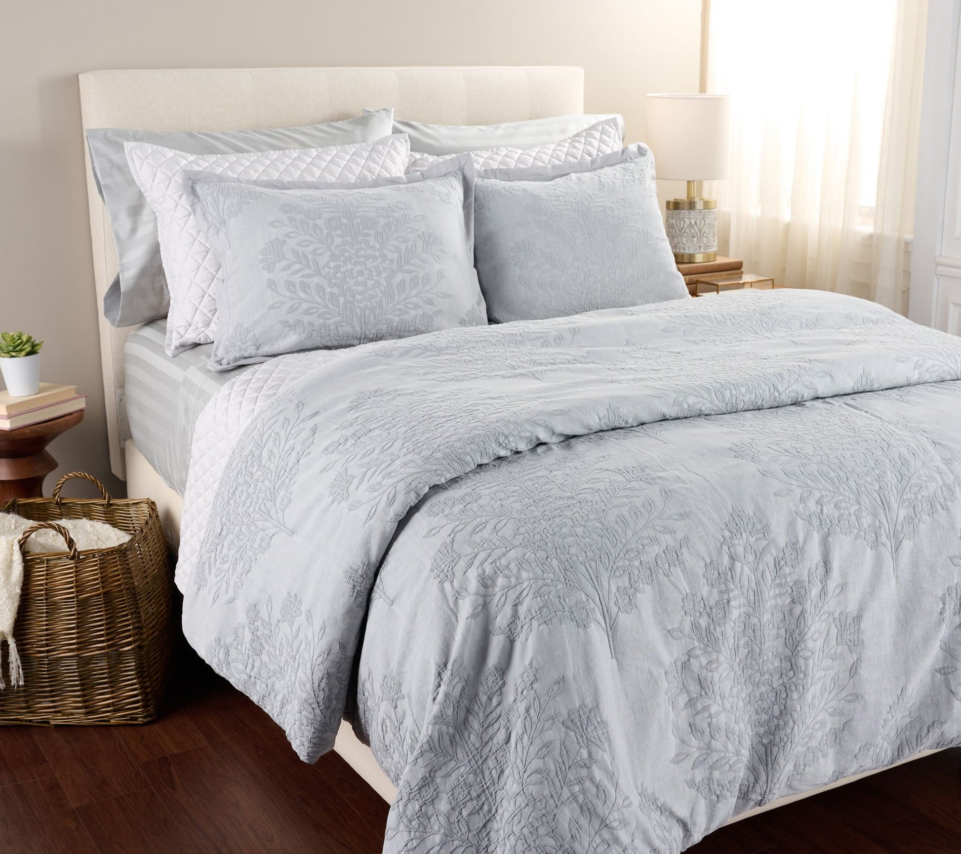 Northern Nights Matelasse Stonewash Comforter & Sham Set- Full