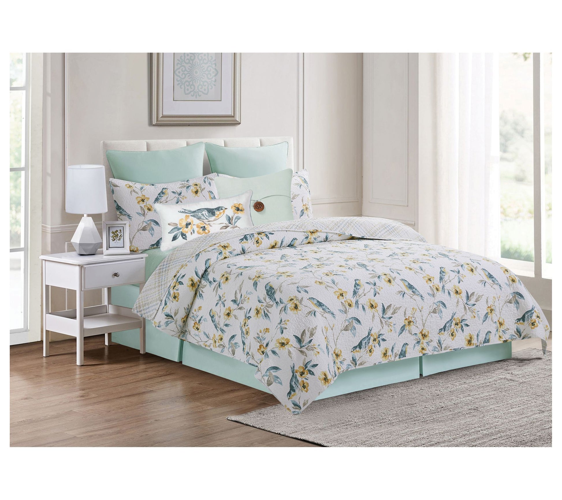 Calix Bluebird Full/Queen Quilt Set by Valerie